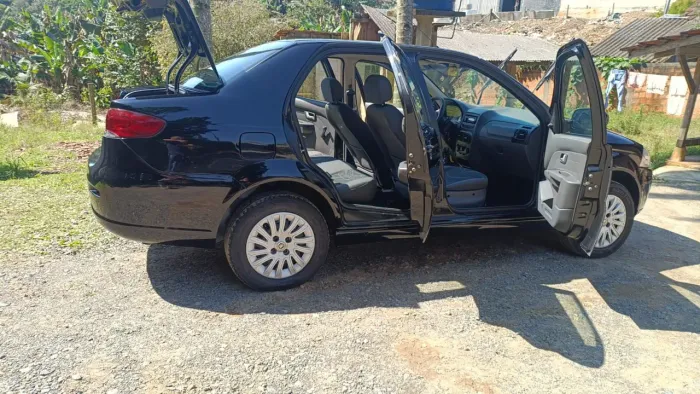 Fiat Siena EL 1.0 MPI Fire Flex 8V 4P 2013