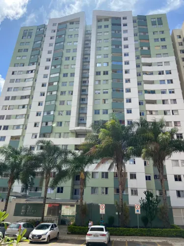Vendo Reformado 3 quartos com suíte na Rua 22 sul de Águas Claras!