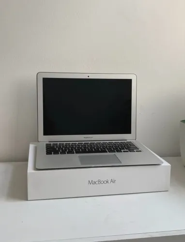 MacBook Air 13