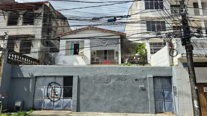 Casa no melhor de Pernambués a venda em oportunidade.