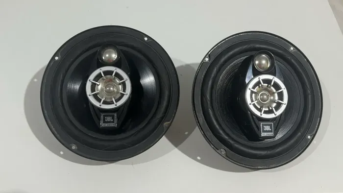 Par Alto-Falantes JBL 6TR6A 6 Originais + Crossover - Funcionando. Aceito negociação