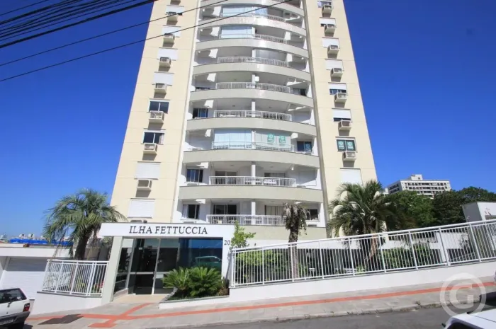 Lindo apartamento semimobiliado em andar alto no Itacorubi, Florianópolis