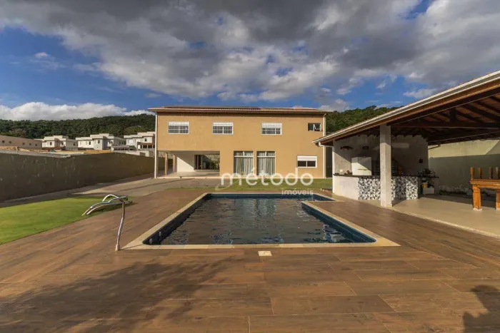 Chácara com 4 quartos à venda, 2040 m² por R$ 2.000.000 - Itaoca - Guararema/SP