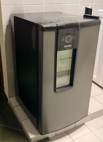 Cervejeira Consul Titanium 82 L