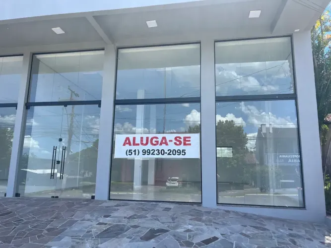 Ponto comercial/Loja/Box para aluguel tem 108 metros quadrados