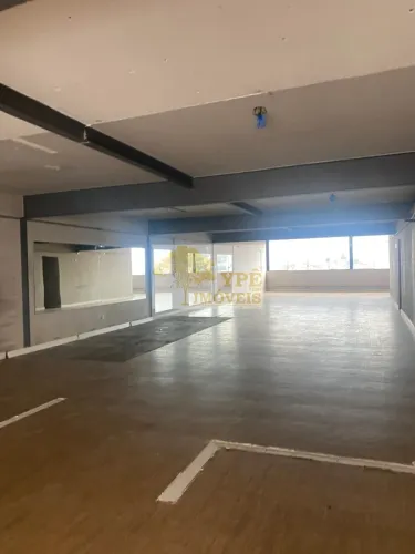 Salão Comercial Amplo de 230m² na Vila Sônia, São Paulo-SP: 1 sala espaçosa, 6 banheiros,