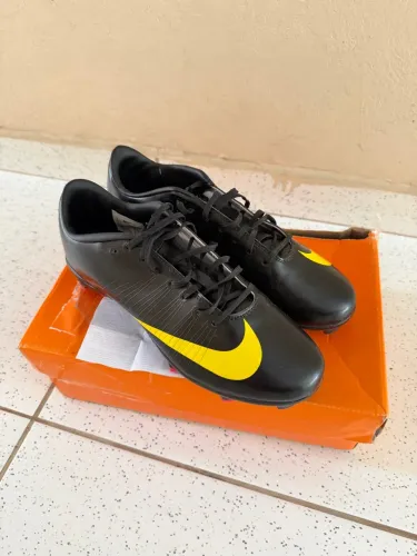 Chuteira Nike Mercurial