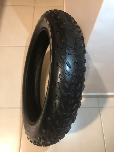 Pneu 20 x 4.0 para bike elétrica KENDA