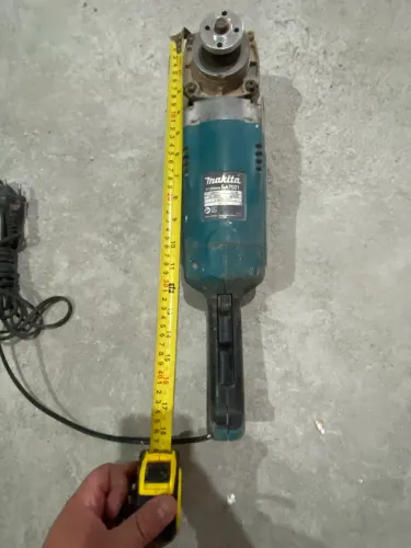 Lixadeira makita 2200w. 220volts