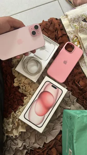 iPhone 15 rosa 