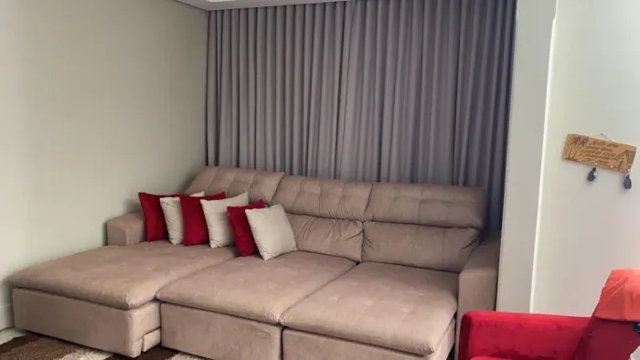 Sofá 3m Retrátil com Chaise - Grande, Confortável e em Ótimo Estado