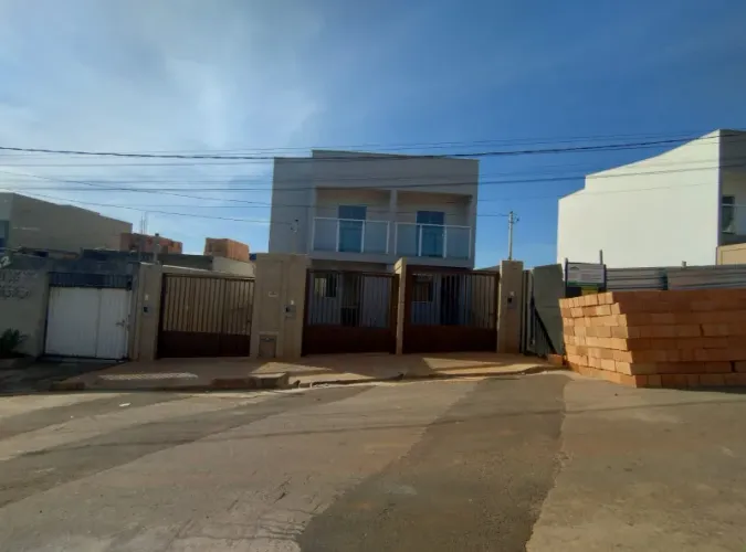 OPORTUNIDADE LINDA CASA GEMINADA NA MELHOR LOCALIZAAAO DO BAIRRO NOVO BARREIRINHO EM IBIRI
