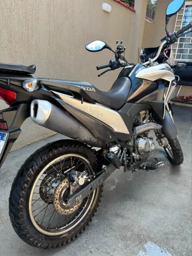 VENDO XRE 190 2019