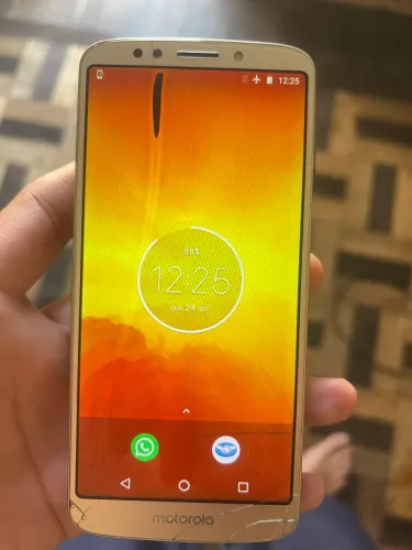 Motorola E5