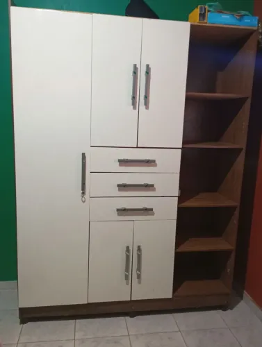 Guarda roupa 3 Divisões