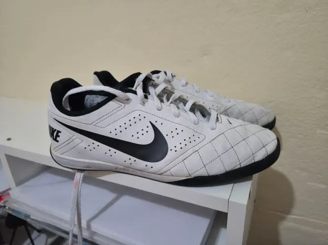 chuteira nike tamanho 38