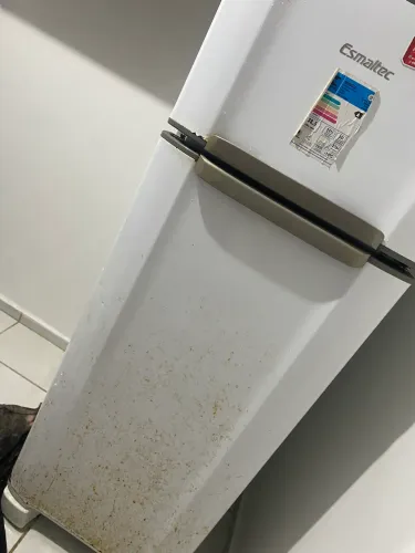 VENDE-SE REFRIGERADOR ESMALTEC.FUNCIONANDO PERFEITAMENTE