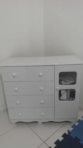 Vendo Guarda roupa e cômoda infantil