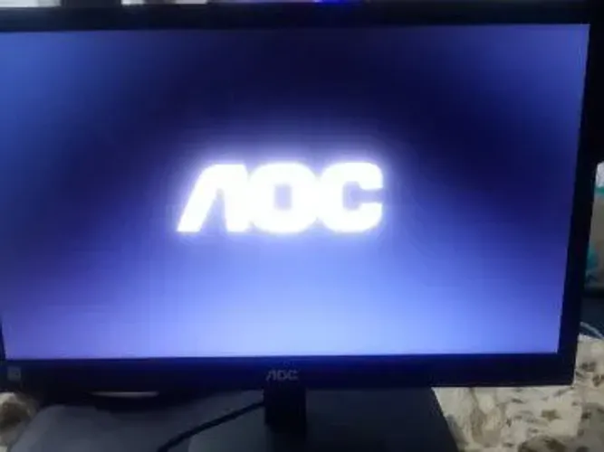 Monitor AOC 18,5 polegadas entrada VGA 