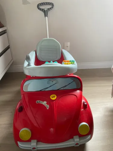 Vendo carrinho de passeio e pedal fouks