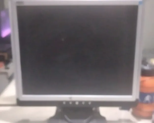 AOC LCD MONITOR 