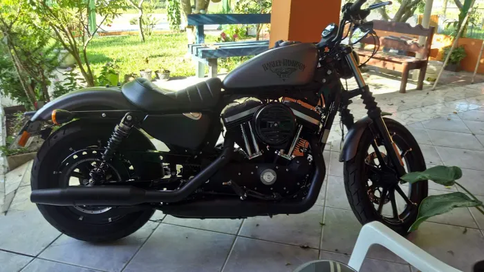 Moto semi nova em ótimo estado