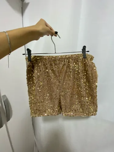 Short feminino com brilho 