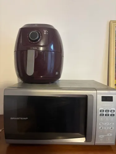 Combo microondas e airfryer