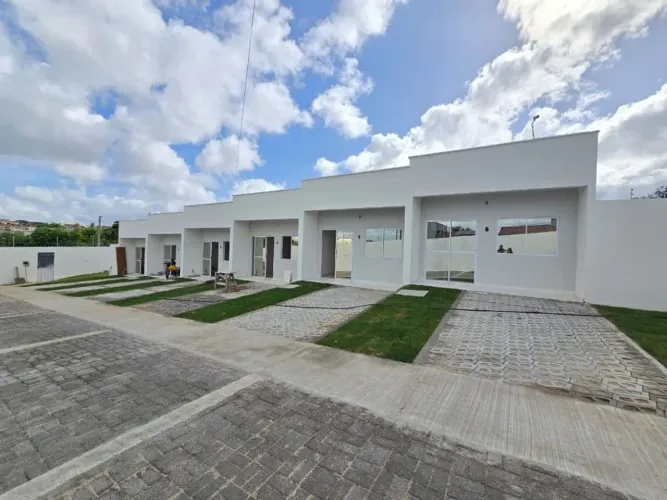 Casa com 2 dormitórios à venda, 65 m² por R$ 190.000,00 - Nova Esperança - Parnamirim/RN