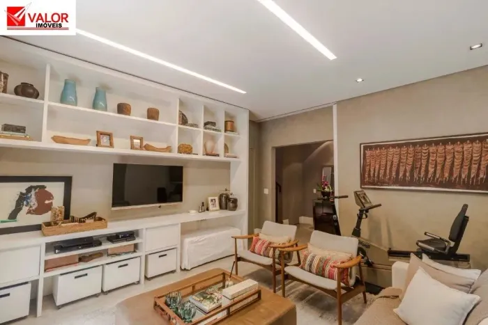 CASA EM CONDOMÍNIO FECHADO - MORUMBI CASA MARAVILHOSA Casa em condomínio com 8 casas, ótim