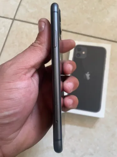 iPhone 11 64 gigas!( LEIA A DESCRIÇÃO)