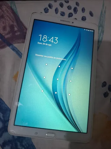 Tablet sansung 9.6 polegadas SM-T560