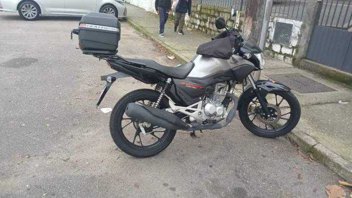 Moto semi nova
