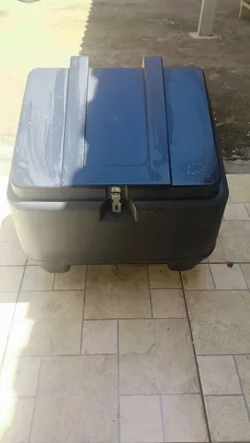 Baú 80 litros para moto da mottu com acessórios incluso!