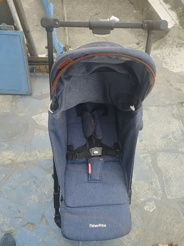Estou vendendo um carrinho de bebê no precinho