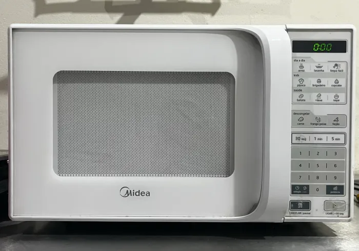 Microondas Midea 31L 220