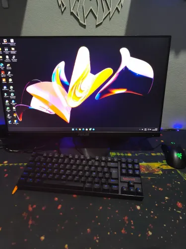 Monitor Gamer Asus 144Hz Asus VP249 resolução 1920 x 1080