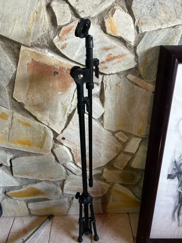 Pedestal de microfone