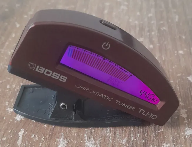 Afinador Boss Cromatic Tuner TU10