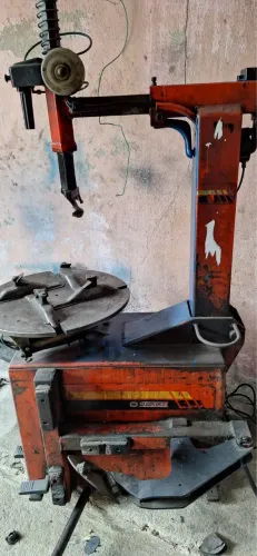 Desmontadora de pneu