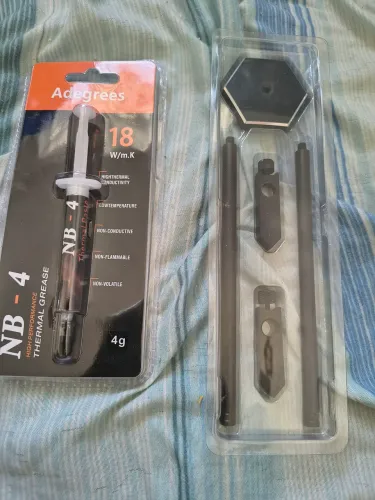 Suporte de placa de vídeo+ pasta térmica
