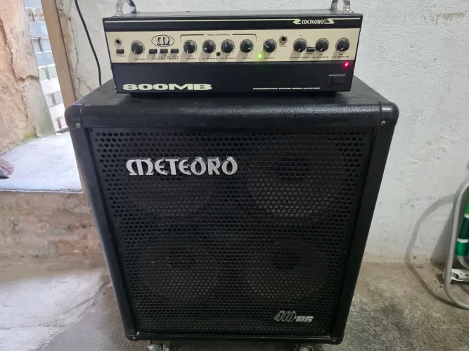 Amplificador meteoro mb800