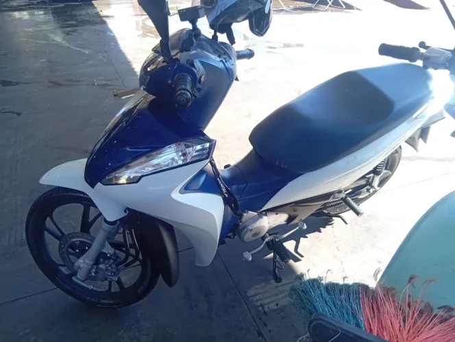 Honda Biz 2022/2023 - Excelente Estado, Pronta para Rodar