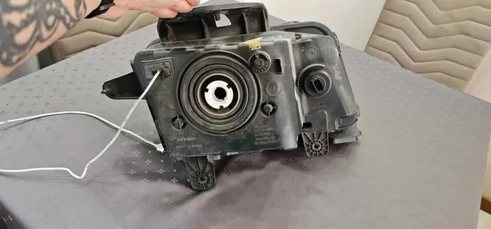 Farol LE Chevrolet Camaro 2011-2013