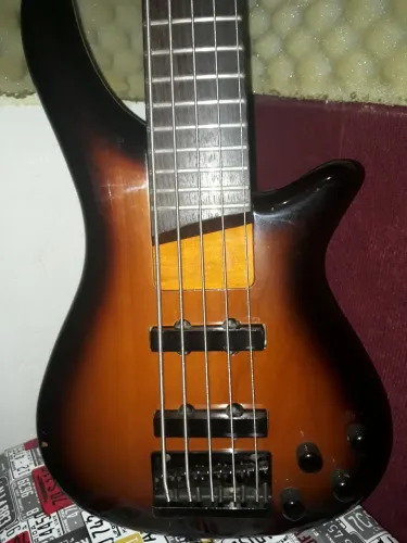 Baixo bass collection 5 cordas Japão