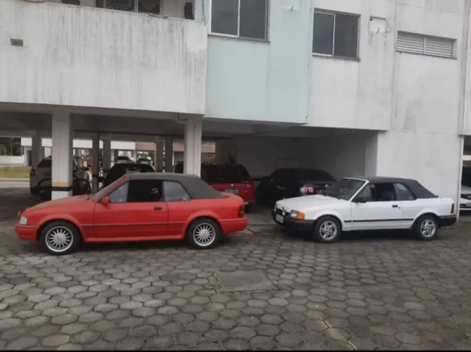 Ford Escort XR3 1.8 / 1.6 Conversível 1991
