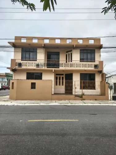 ALUGO PARA FINS COMERCIAIS EXCELENTE LOCALIZAÇÃO CIDADE VELHA