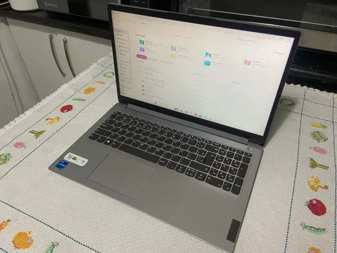 Notebook Lenovo IdeaPad 1 i5 + 8GB RAM