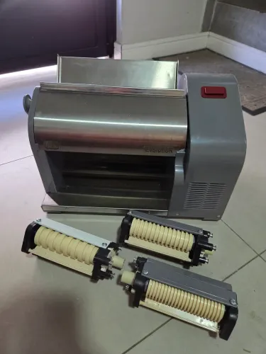 Laminador rolo de massa elétrico 