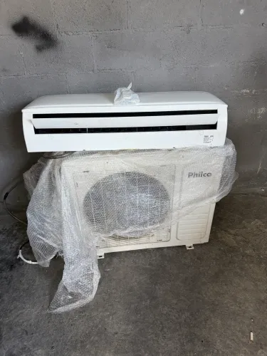 Vende-se ar condicionado semi novo.